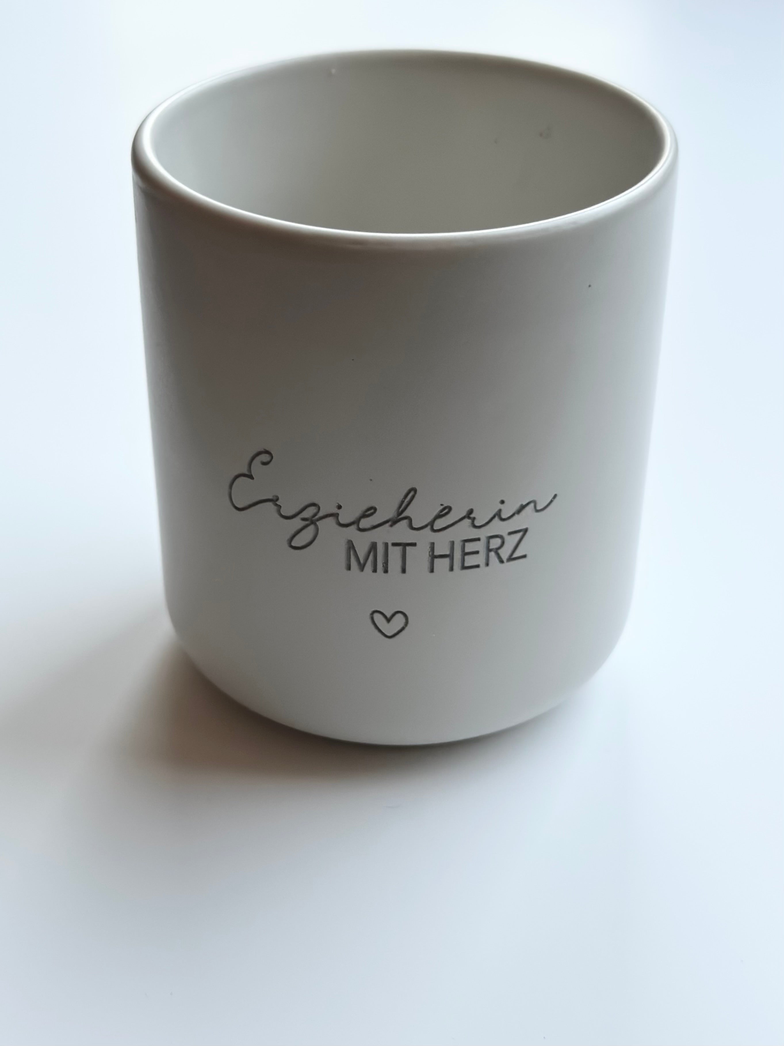 Erzieher/in Individueller Becher graviert Keramiktasse Erzieherin mit Herz mit Namen personalisiert Weihnachtsgeschenk Erzieherin Abschiedsgeschenk